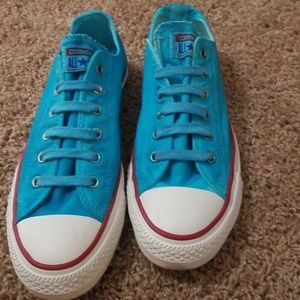 Converse size 8
